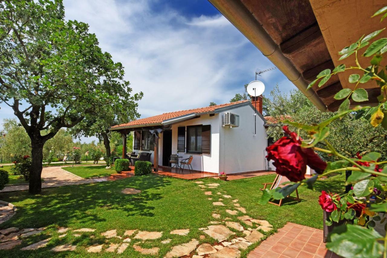 Holiday Home Sergo Porec Exterior photo