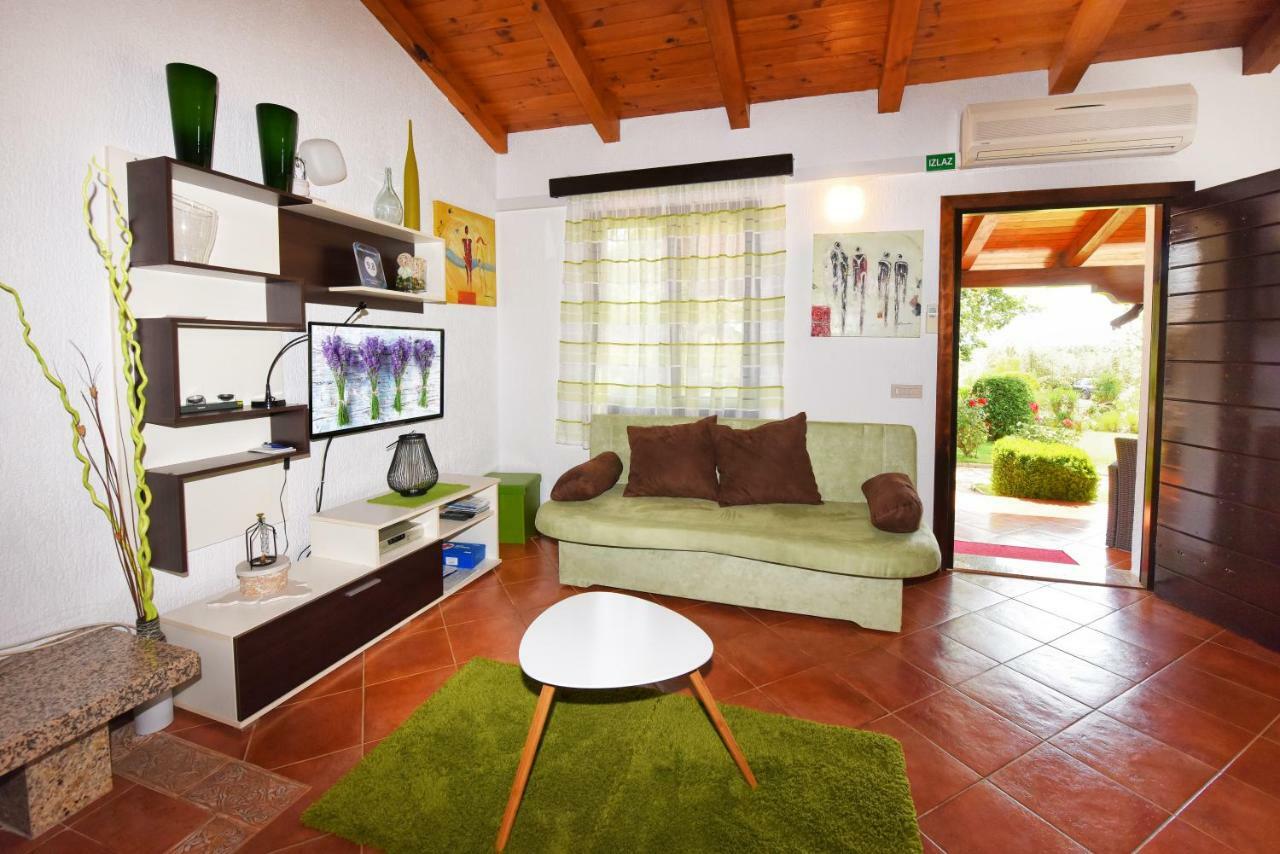 Holiday Home Sergo Porec Exterior photo